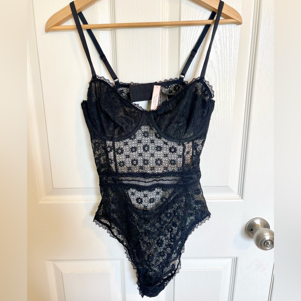Victoria’s Secret Romper Teddy Bodysuit Black Lace Size Large